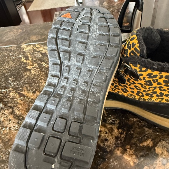 Nike ACG Boots - Picture 3 of 5